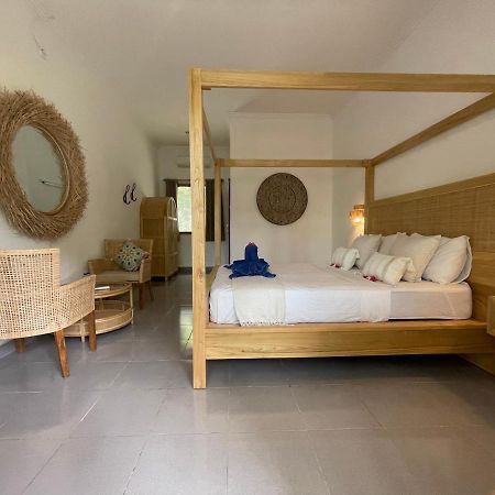Blue Emocean Dive Resort Moyo Island Exteriör bild